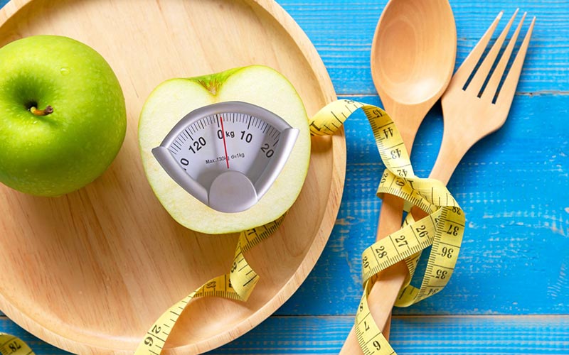  رژیم غذایی کم کالری چیست و چگونه باعث کاهش وزن می شود؟